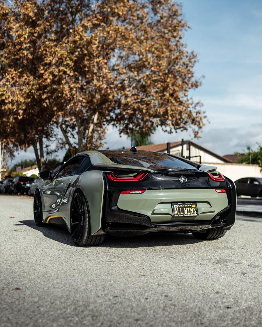  BMW i8 by Impressive Wrap 2019 года  (фото 4 из 5)